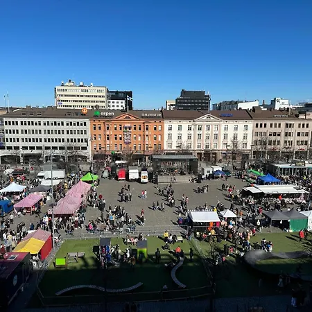 Rewell - Location And View! *